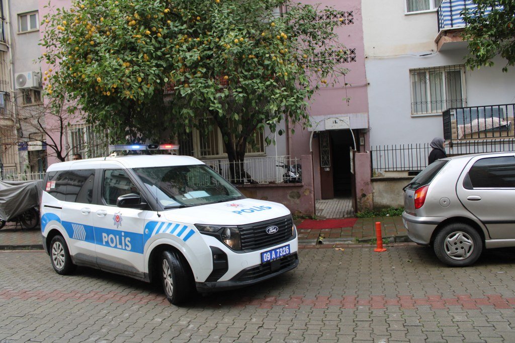 Yatağında ölü bulundu