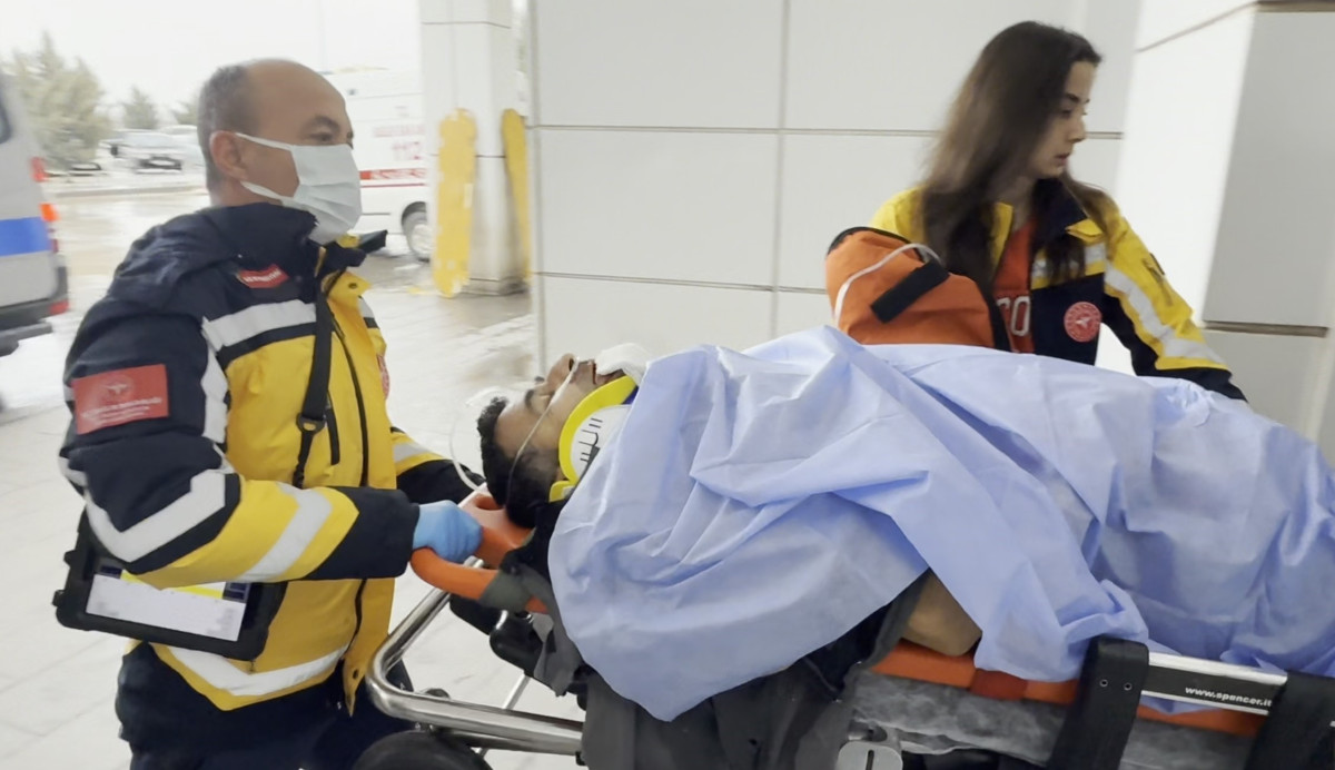 Ağır yaralanan işçi hastaneye kaldırıldı