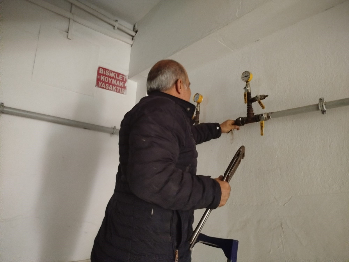 Doğalgaz hattına su borusunu bağladılar