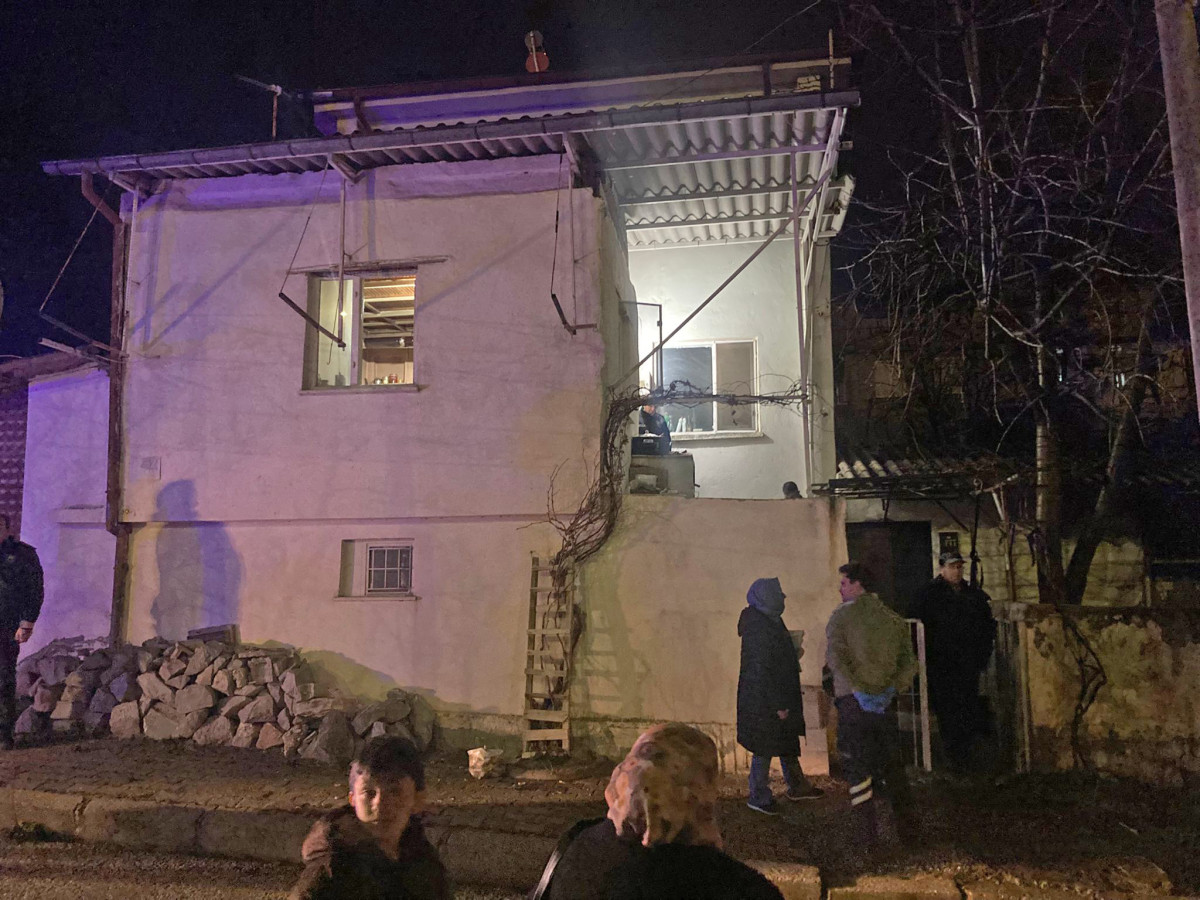 Yalnız yaşayan kişi evinde ölü bulundu