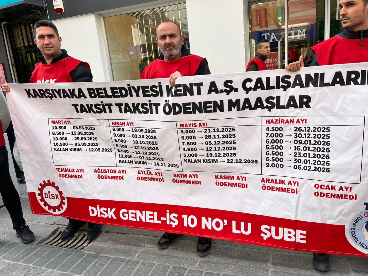 Belediyeden maaş alamayan işçiler sokağa döküldü