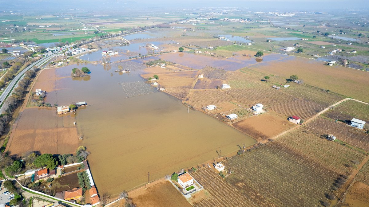 Rekor yağışların bilançosu: 191 ihbar, 20 bin dekar su altında