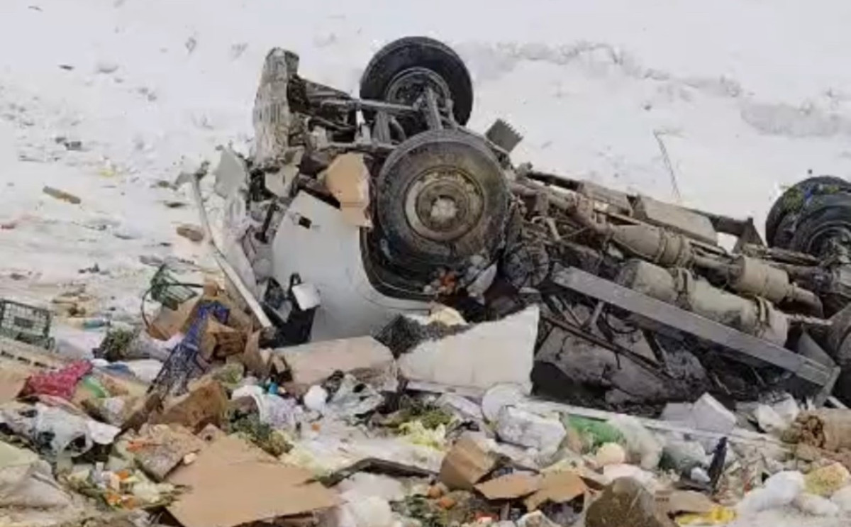 Kamyonet şarampole yuvarlandı: 1 kişi yaralandı