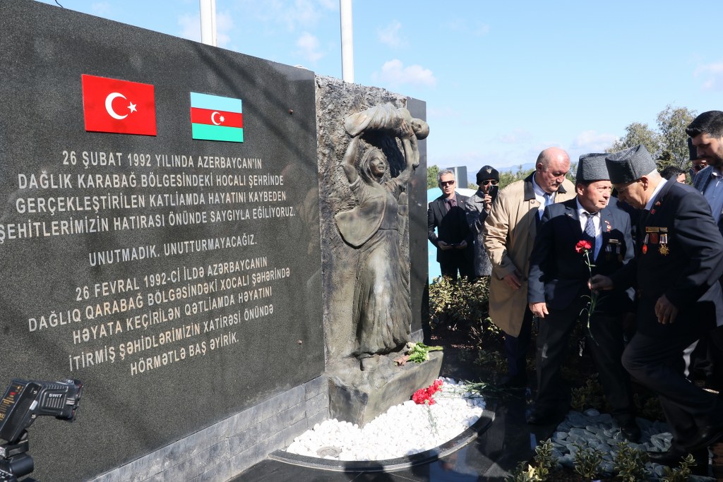 Hocalı kurbanları İzmir’de anıldı