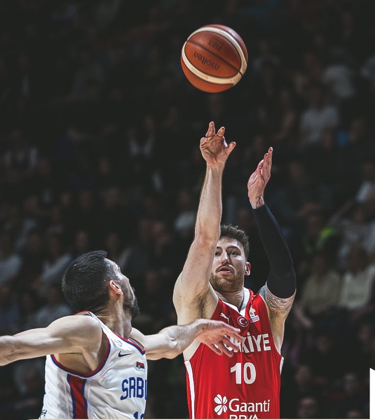 12 Dev Adam Sırbisten’ı evinde 78 – 82 yendi