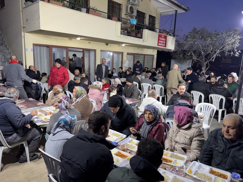 Marmaris Belediyesi iftar sofralarına kırsal mahallelerde devam etti
