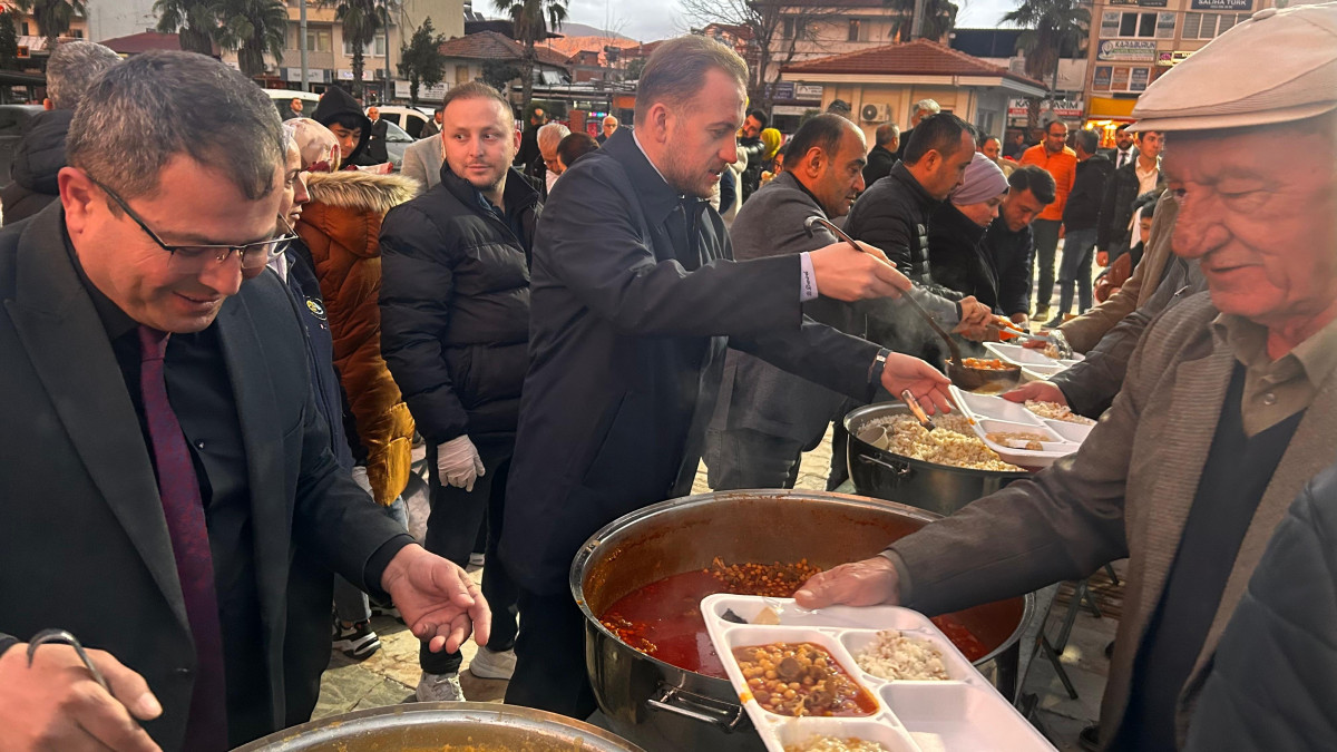 Siyaset ve STK’lar MHP Seydikemer iftarında buluştu
