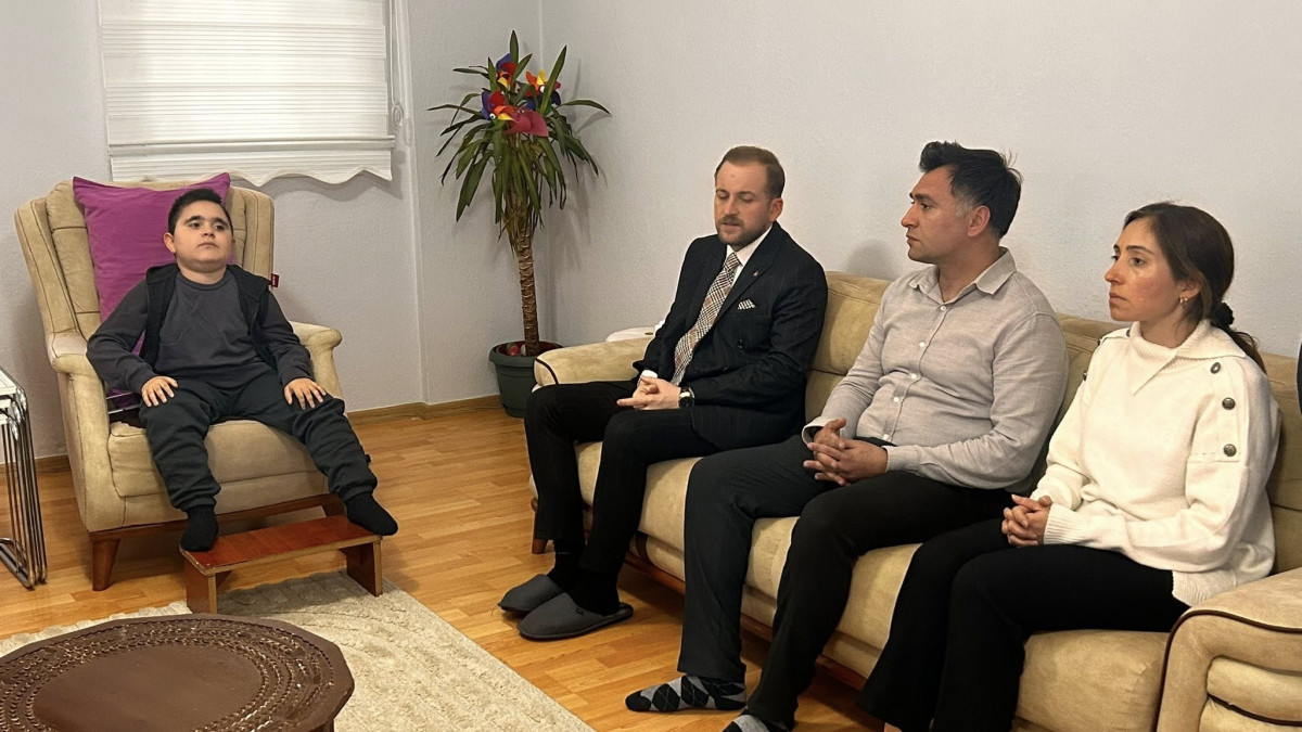 Başkan Demirel’in DMD Hastası Yusuf Eymen’e ziyaret