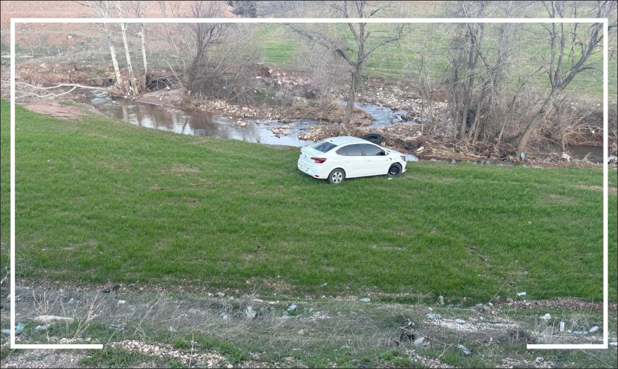 Otomobil tarlaya yuvarlandı: 2 yaralı