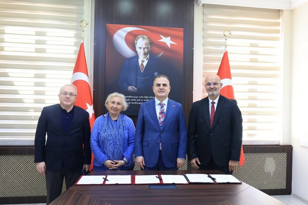 Datça'da Çocuk Evleri Sitesi için imzalar atıldı