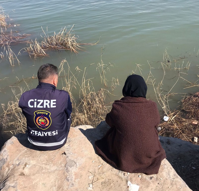 İntihar girişimi itfaiye erinin ikna etmesiyle son buldu