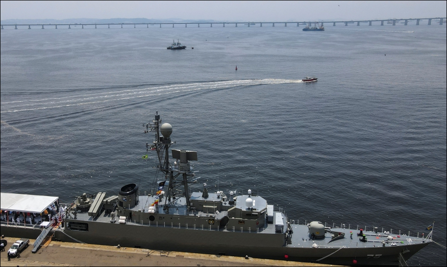 Batırılan  gemide en az 80 kişi hayatını kaybetti