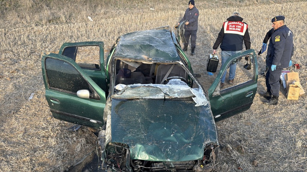 Takla atan otomobildeki 1 kişi öldü, 2 kişi yaralandı