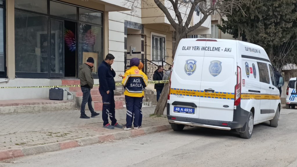 1 kişi iş yerinde silahla vurulmuş halde bulundu