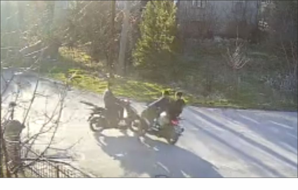 İki motosiklet çarpıştı:3 yaralı