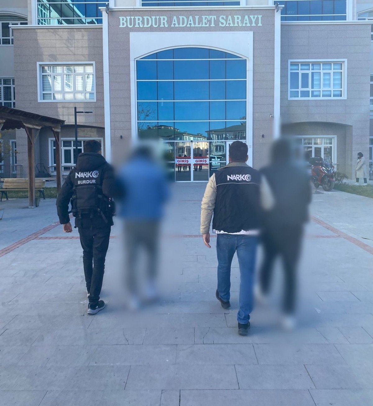 Burdur'da uyuşturucu operasyonları: 5 tutuklama