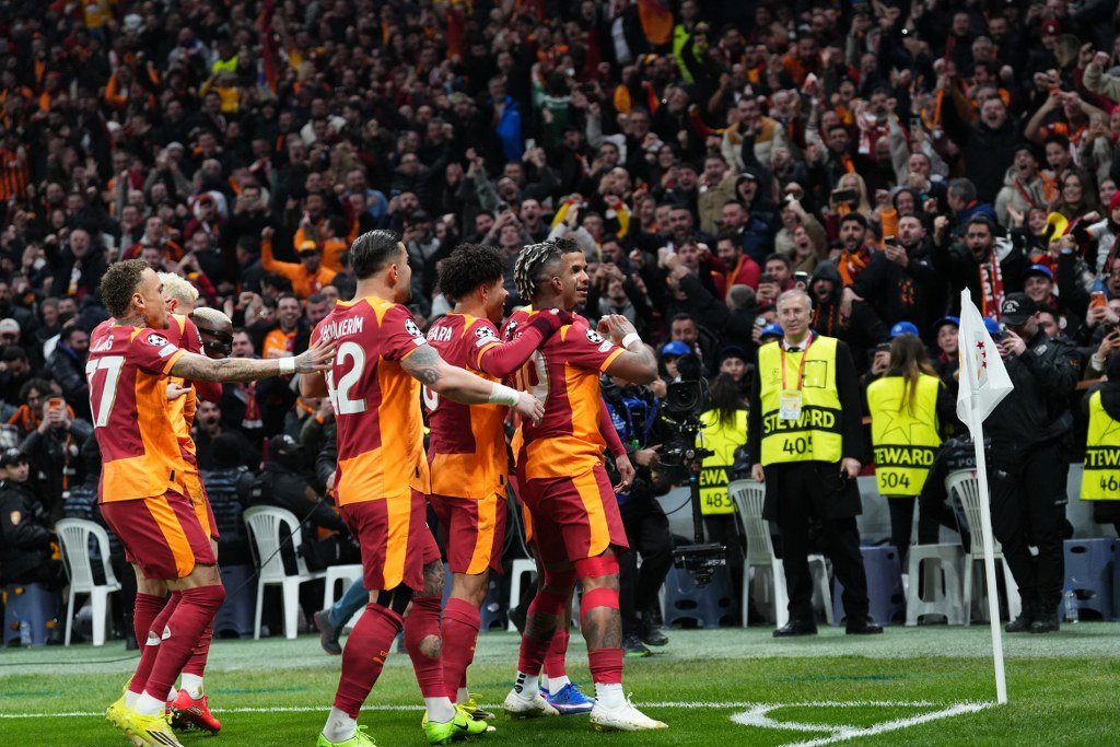 Galatasaray ilk yarıyı 1-0 önde tamamladı