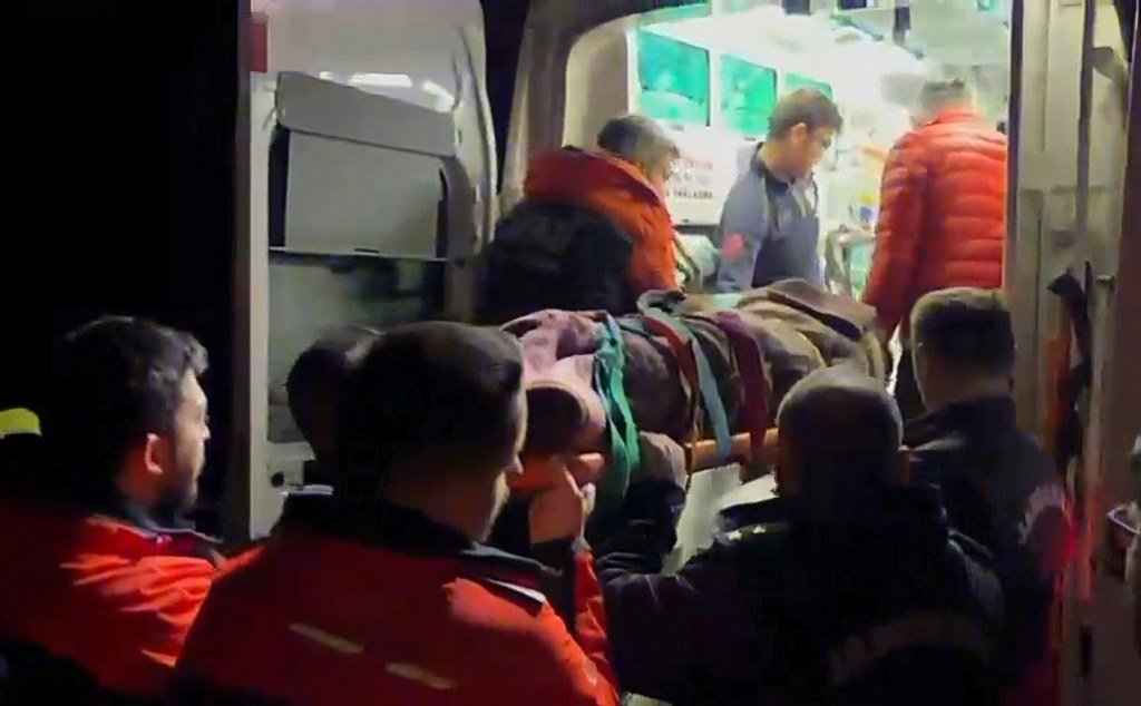 Kaybolan yaşlı kadın ormanda baygın halde bulundu