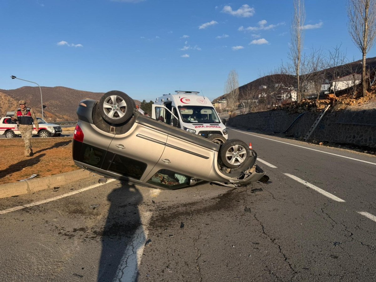 Otomobil takla attı: 2 yaralı