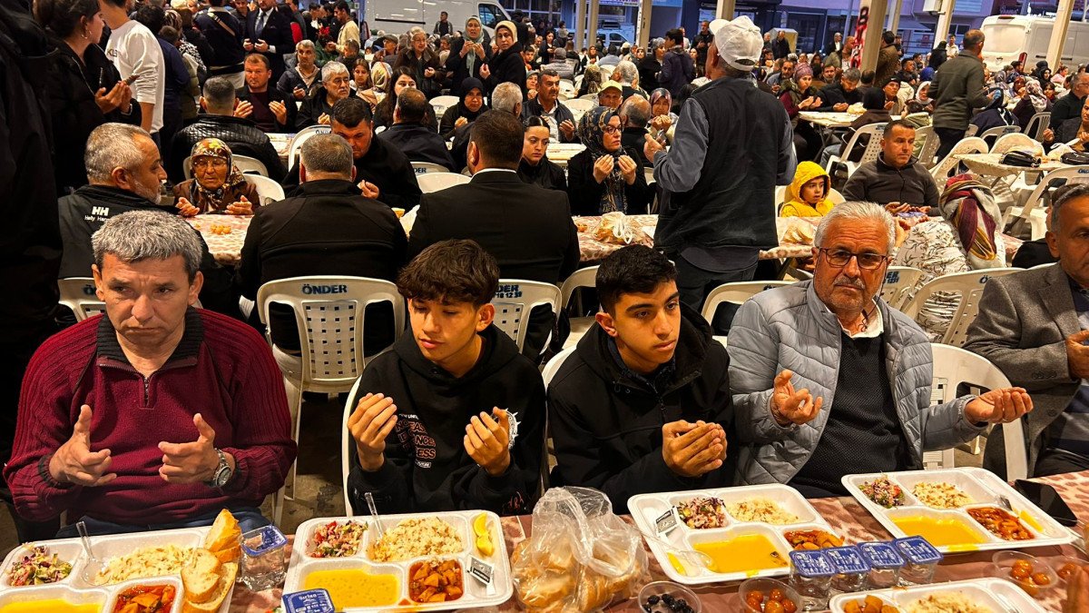 Ak Parti Fethiye ilçe Başkanlığı’ndan iftar programı
