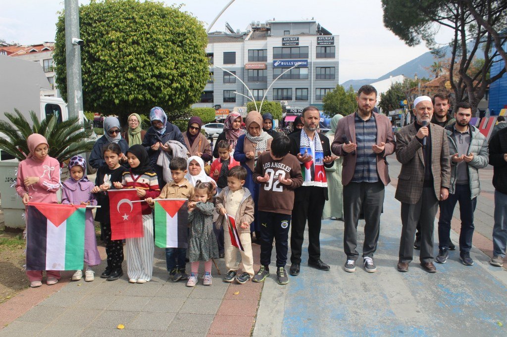 Filistin ve İran’da katledilen çocuklar için eylem yapıldı