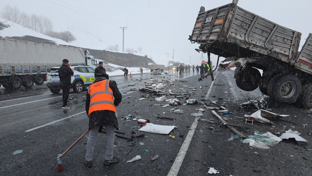 Feci kazada karı-koca hayatını kaybetti