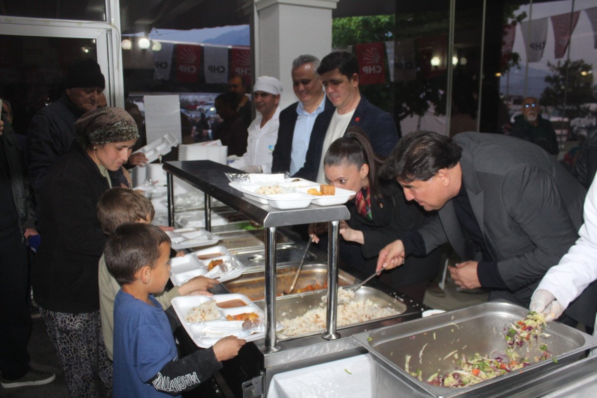 CHP Fethiye’den yoğun katılımlı iftar