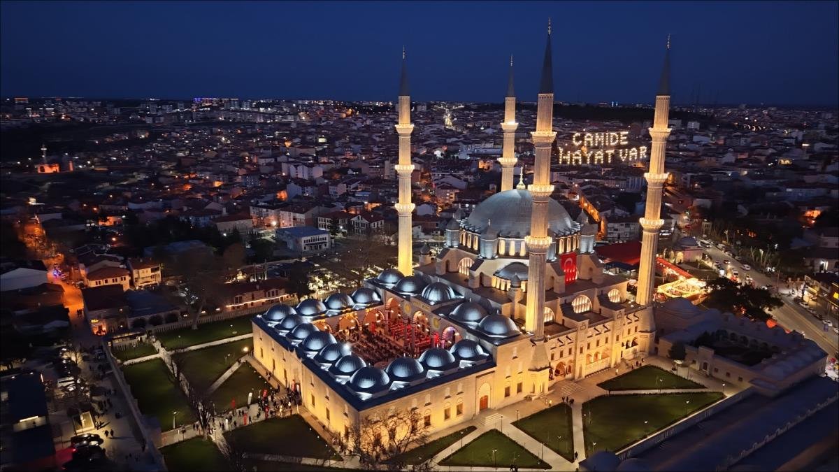 Kadir Gecesi 16 Mart’ta: Rahmet ve mağfiret gecesi