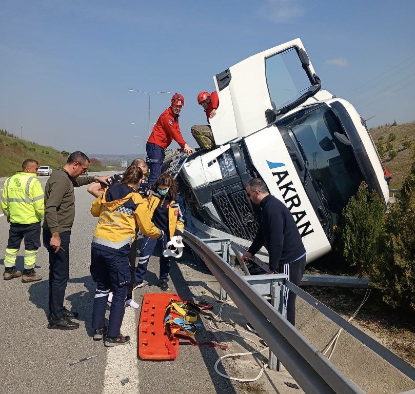 Tek taraflı kazada sürücü yaralandı
