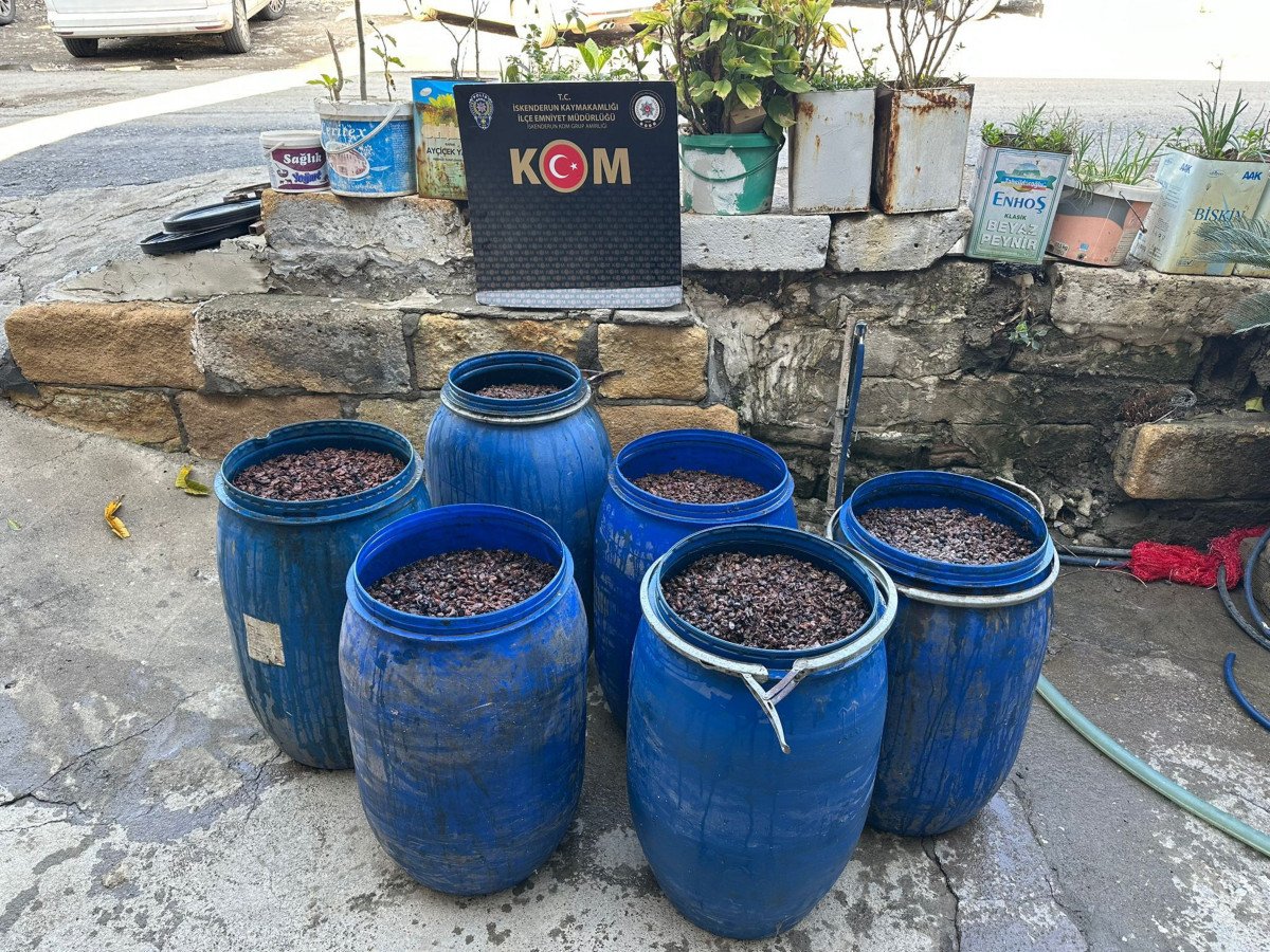 790 litre kaçak alkol ele geçirildi