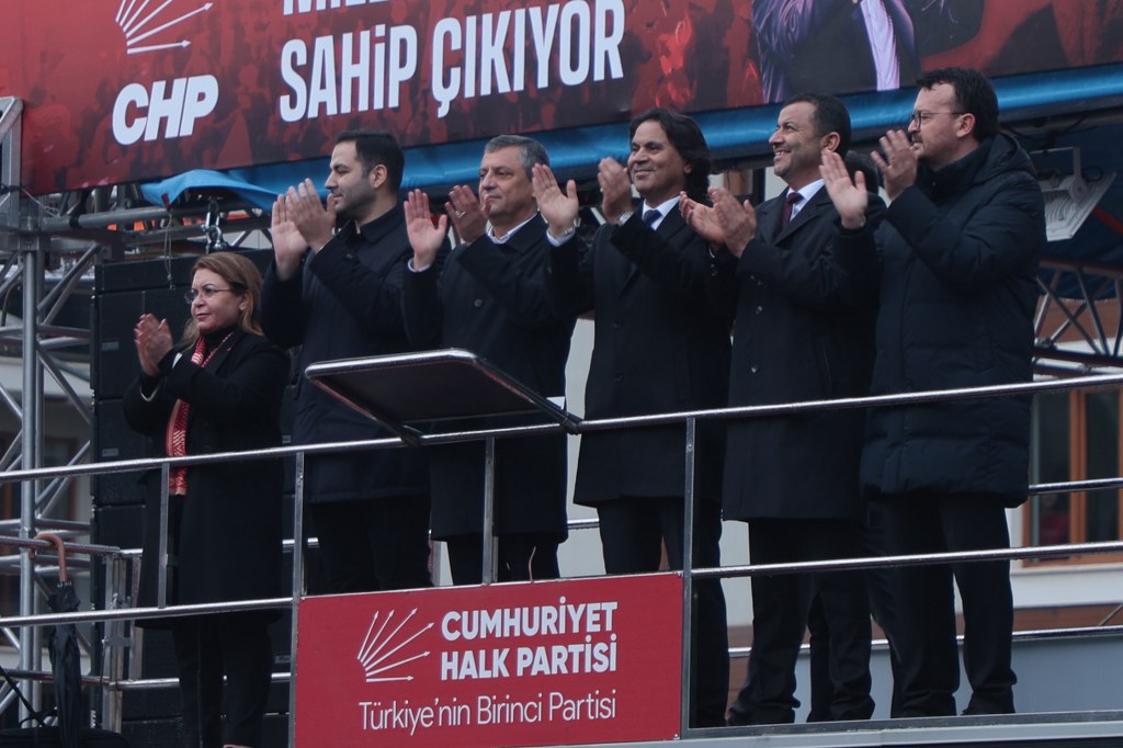 CHP Genel Başkanı Özel, Denizli'de konuştu