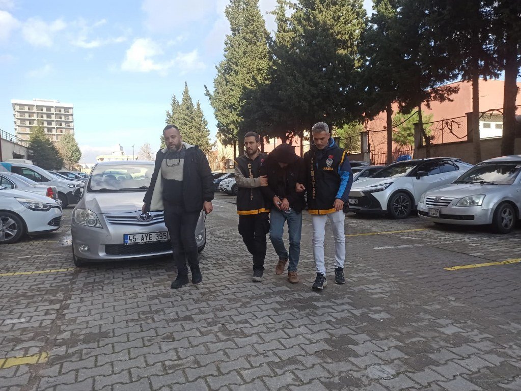 Eşini silahla öldüren kişi tutuklandı