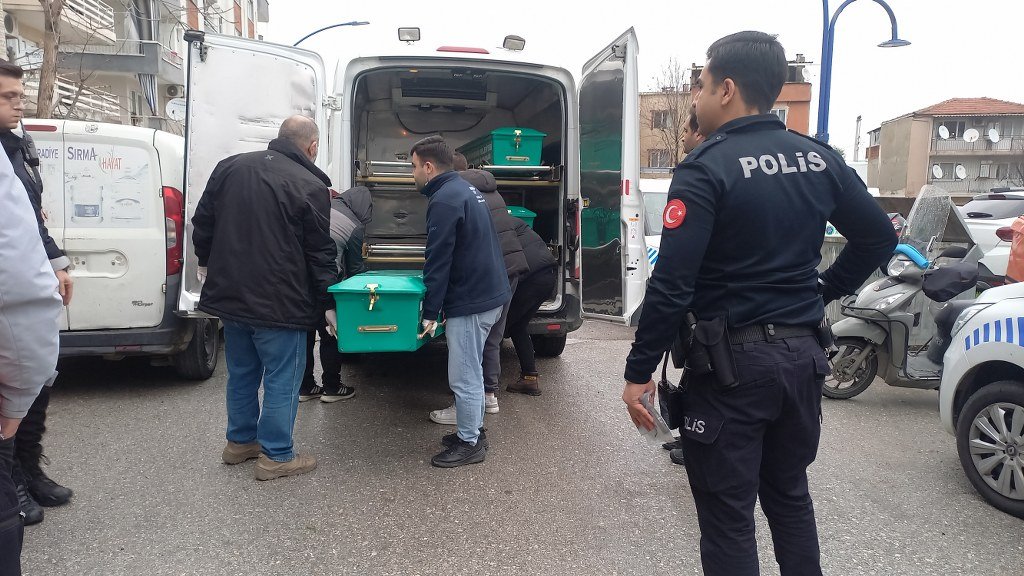 39 yaşındaki kişi, evinde ölü bulundu