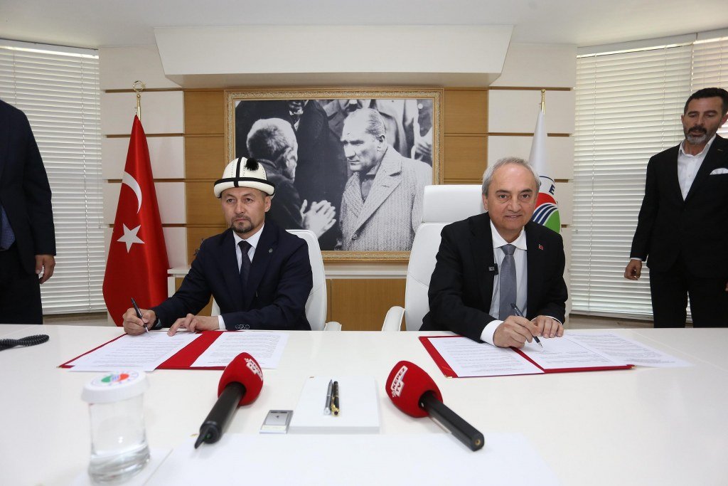 Kepez ve Kırgız Balıkçı şehri arasında kardeşlik köprüsü kuruldu