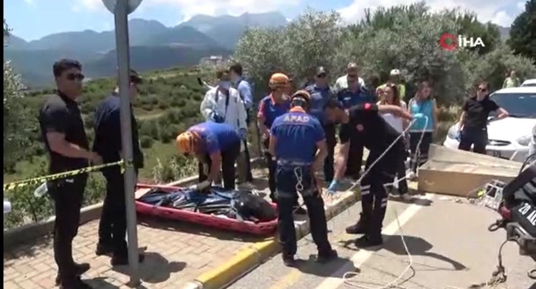 Kayıp yaşlı adam, 30 metrelik uçurumda ölü olarak bulundu