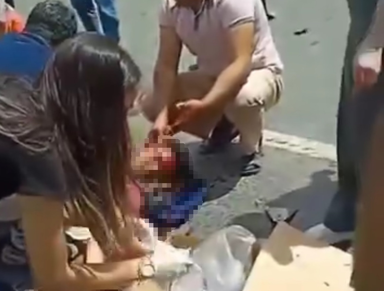 Motosiklet ticari araçla çarpıştı: 1 ölü