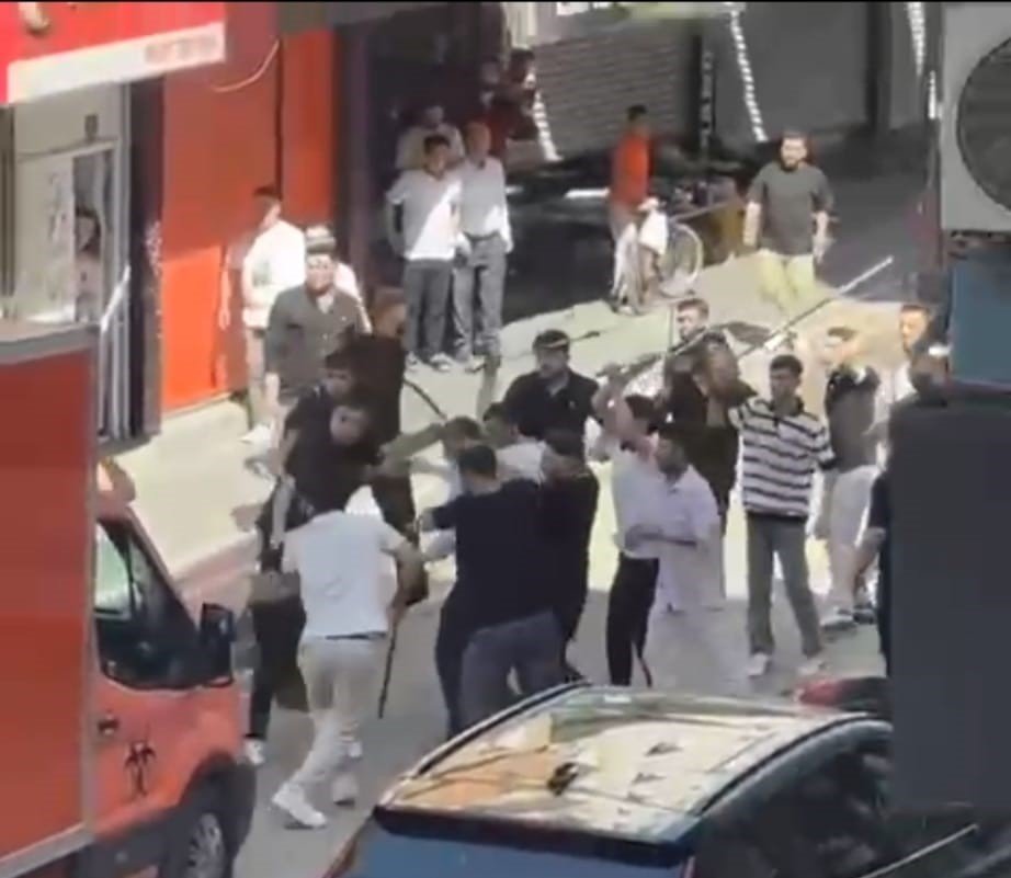 İki grup arasında taşlı sopalı kavga: 3 kişi yaralı