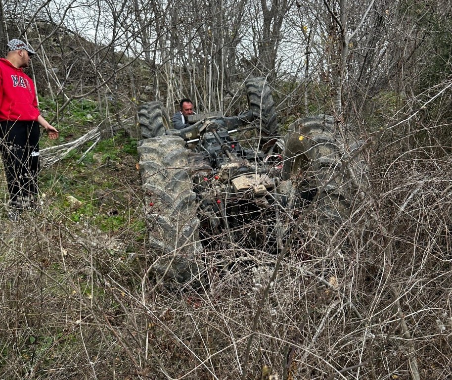 Traktör devrildi, 1 kişi hayatını kaybetti