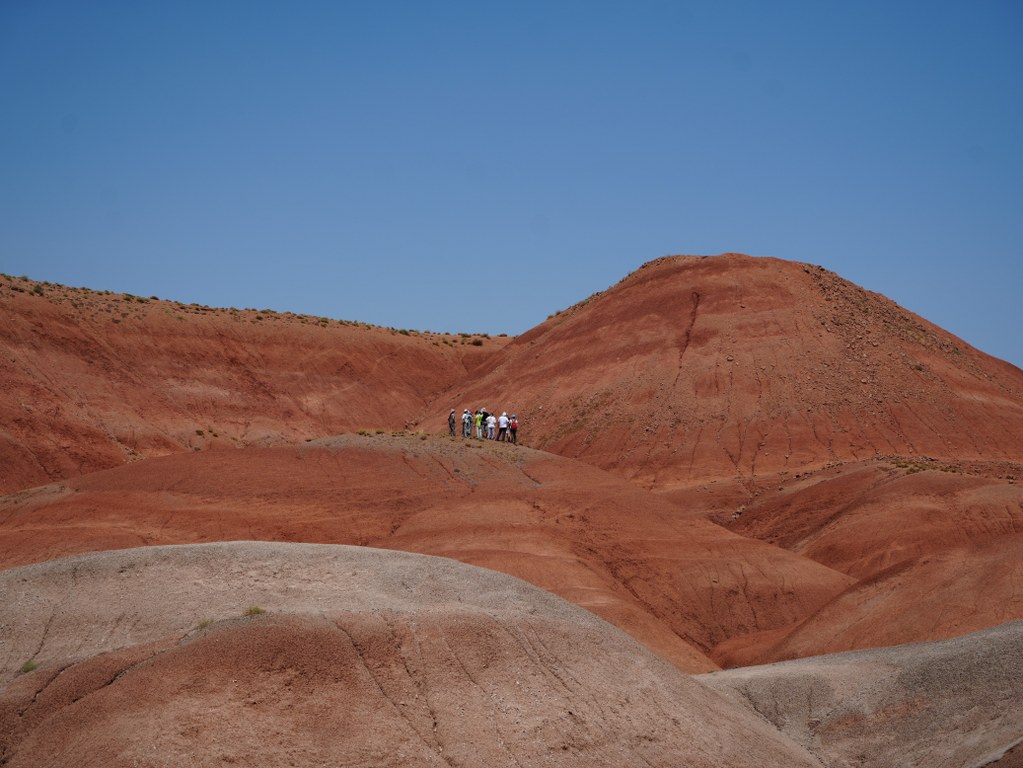 'Gökkuşağı Tepeleri' ziyaretçi akınına uğruyor
