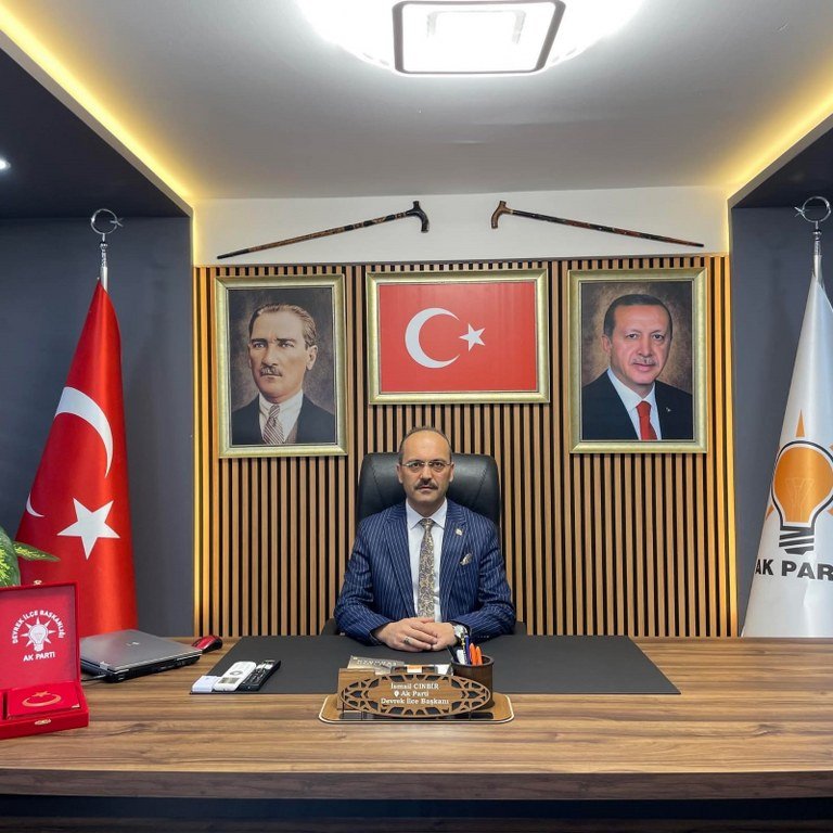 AK Parti İlçe Başkanı istifa etti