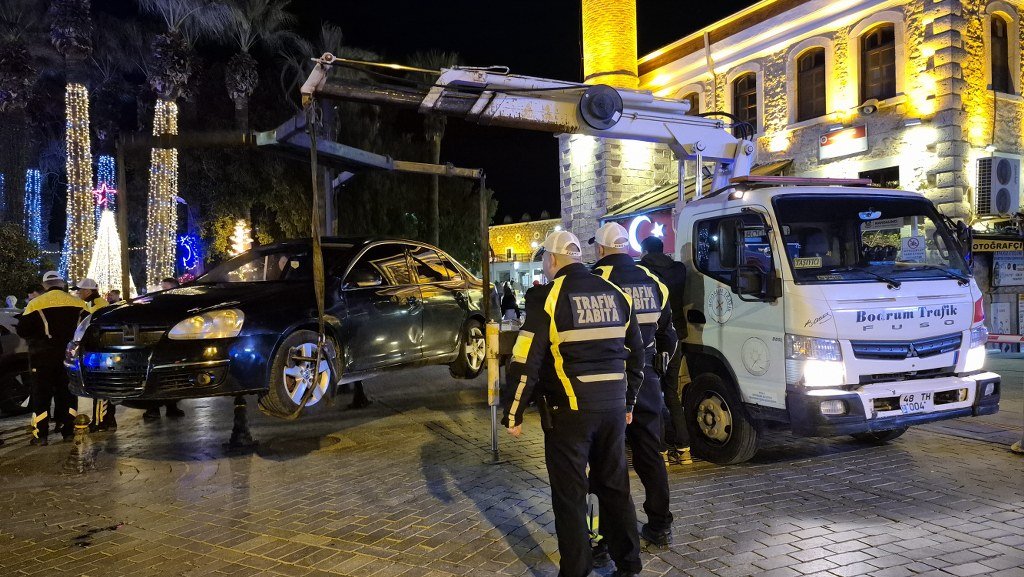 Bodrum'da polis ekiplerinden sıkı denetim