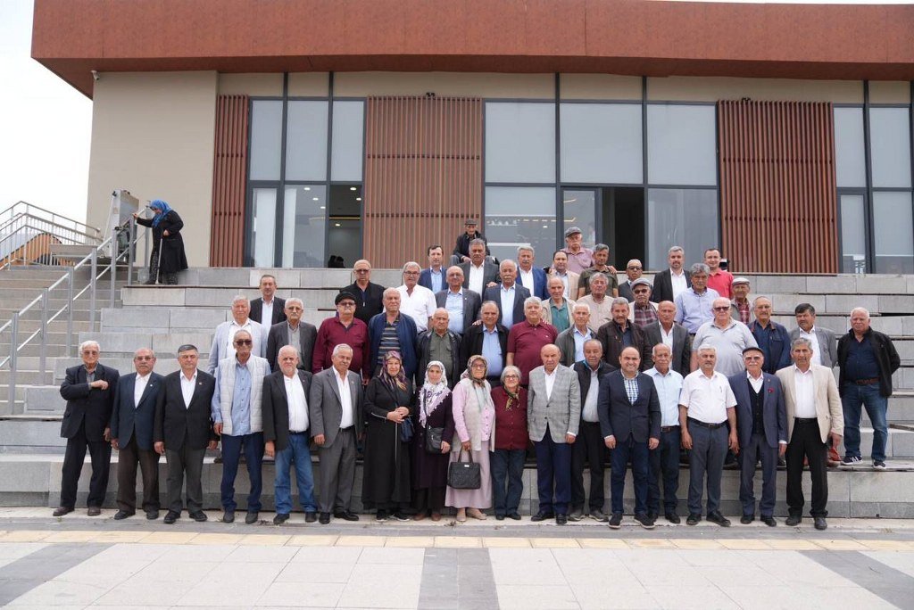 Başkan Akdenizli; “Tecrübeleriniz bizim için çok kıymetli”