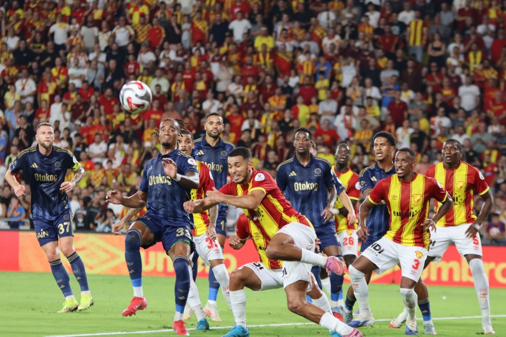 İlk yarıda gol sesi çıkmadı