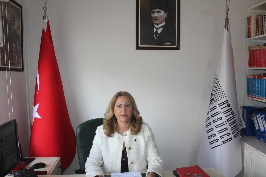 “Atatürk, yaşa göre saklanacak ya da azaltılacak bir değer değildir”