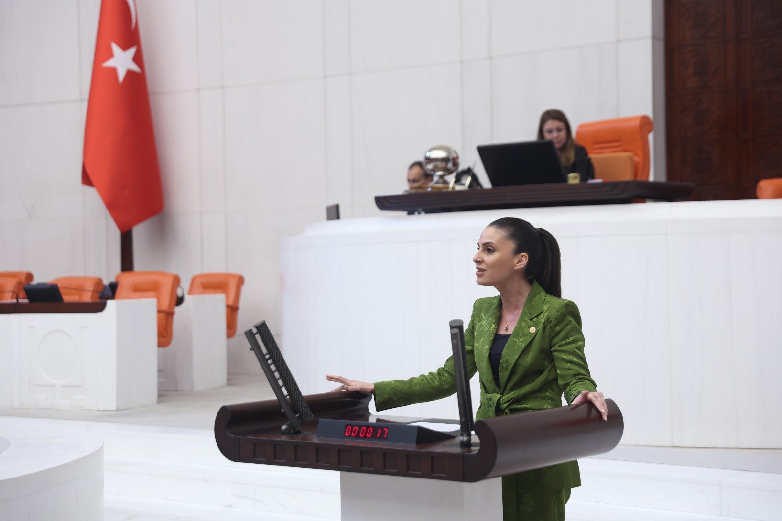 Milletvekili Özcan: “Muğla’da narenciye üreticisi destek bekliyor”