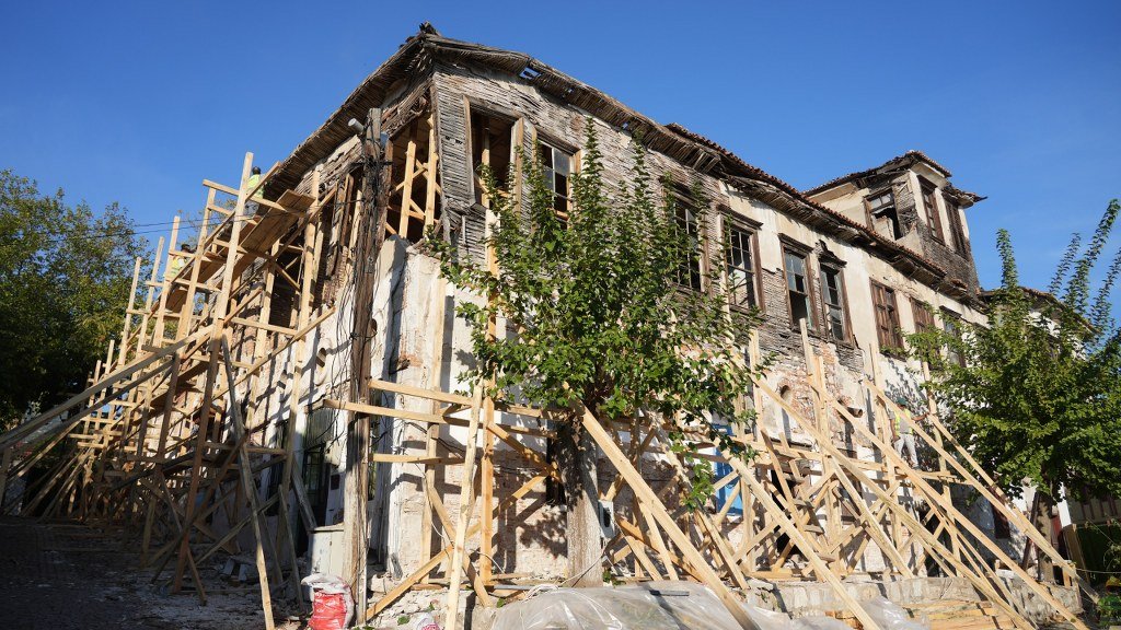 Hadi Eskişar Konağı’nda restorasyon hızlandı