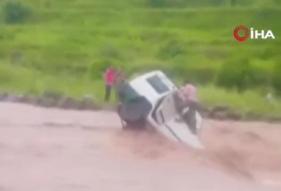 40 ölü, 120 yaralı, en az 220 kişi kayboldu