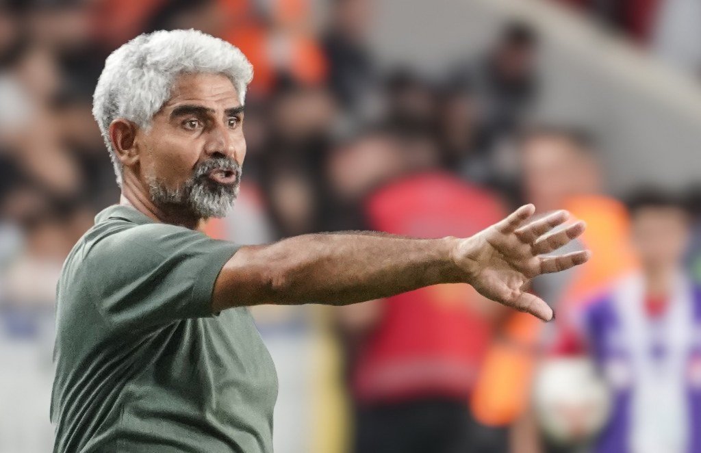 İsmet Taşdemir ile yollar ayrıldı, Burak Yılmaz bekleniyo