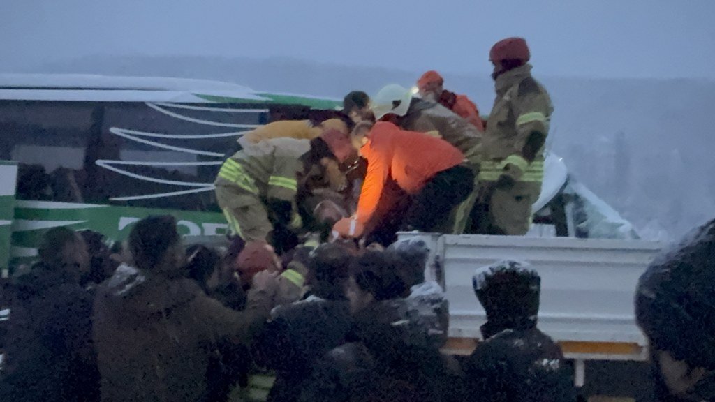 Otobüs-tır kazasında ölü sayısı 2’ye yükseldi