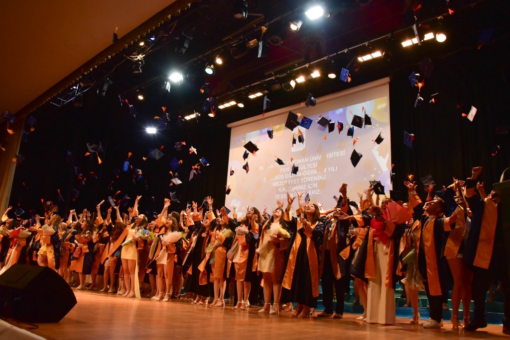 MSKÜ Fen-Edebiyat Fakültesi mezunlarını da uğurlandı